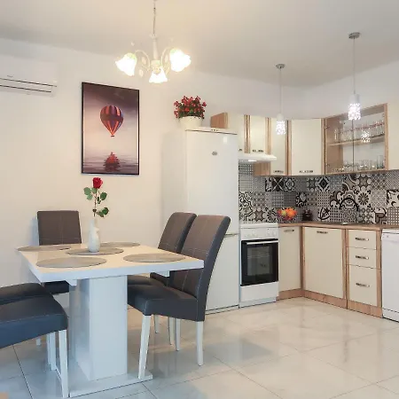 Mira - Krk147 By Interhome * Pinezici (Krk)