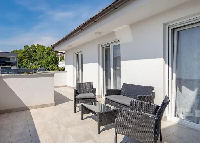 Tatil Evi Mira By Interhome Pinezići
